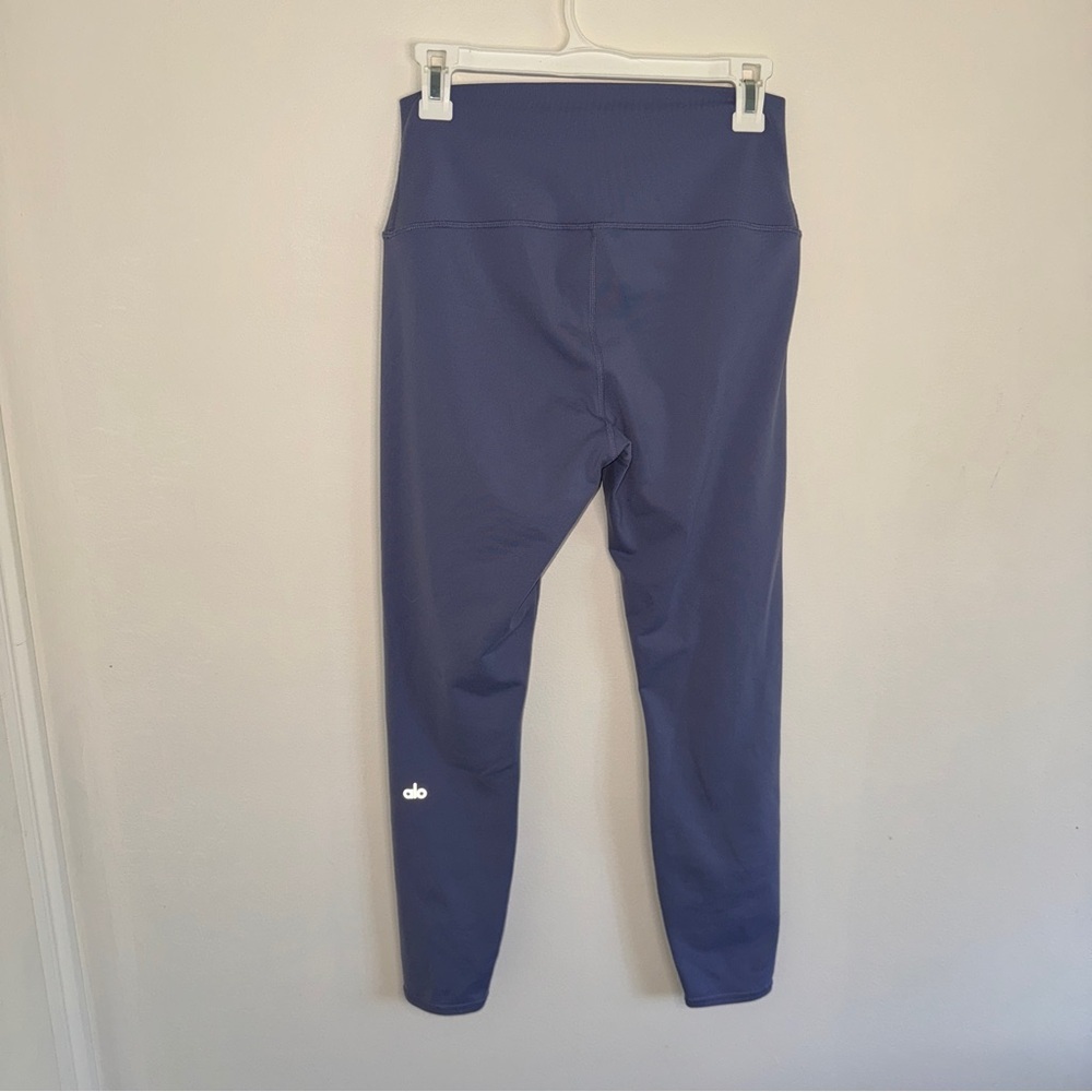 ALO Yoga Light Purple High-Rise Leggings - Picture 4 of 6